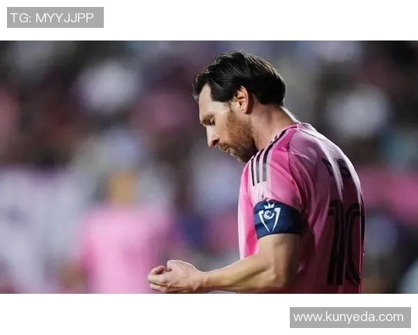 不露脸也能成为足球明星揭秘视频背后的努力与技巧 不露脸也能成为足球明星揭秘视频背后的努力与技巧