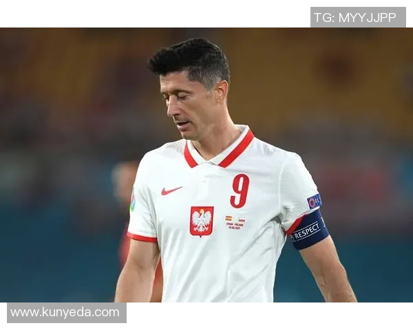 全球足球明星神王盘点及其辉煌成就与影响力分析 全球足球明星神王盘点及其辉煌成就与影响力分析