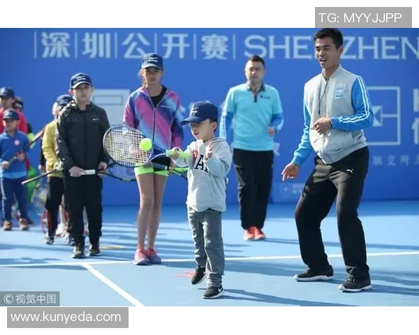 吴秀英专访：从青涩小将到网球明星的成长之路回顾