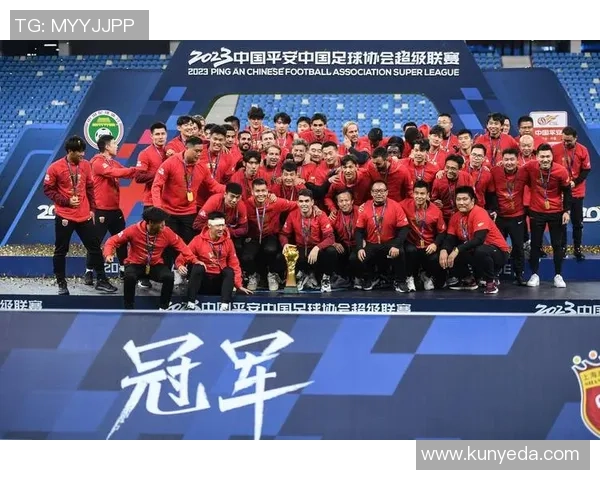 足球巨献:探秘上海足球队的状态 足球巨献:探秘上海足球队的状态